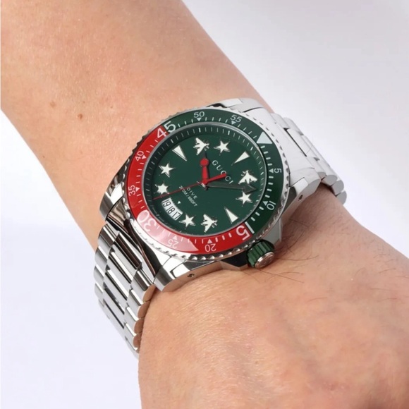 Gucci Dive
Green And Red 45mm Dive Gucci Watch YA136222 - Picture 4 of 6